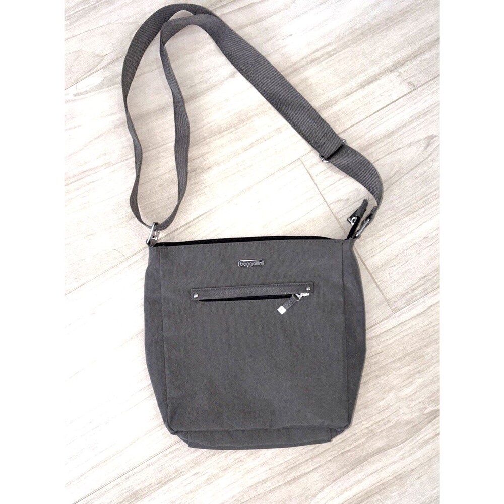 BAGGALLINI Crossbody Shoulder Travel Bag Charcoal Gray Nylon Front Zipper